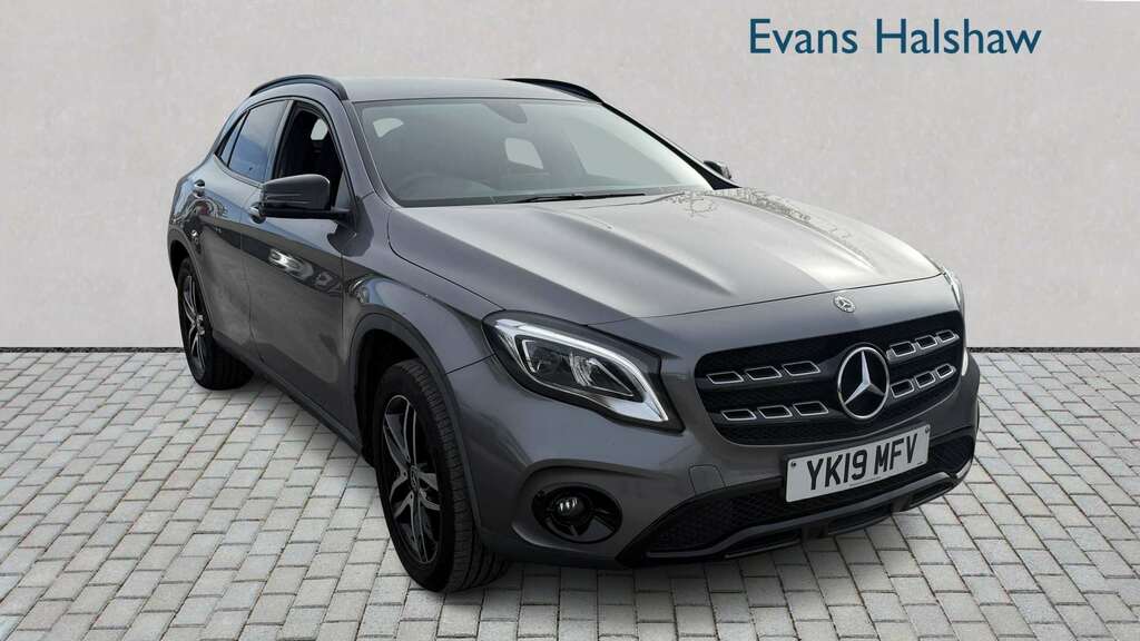 Mercedes-Benz GLA Class 180 Urban Edition 2019 Grey