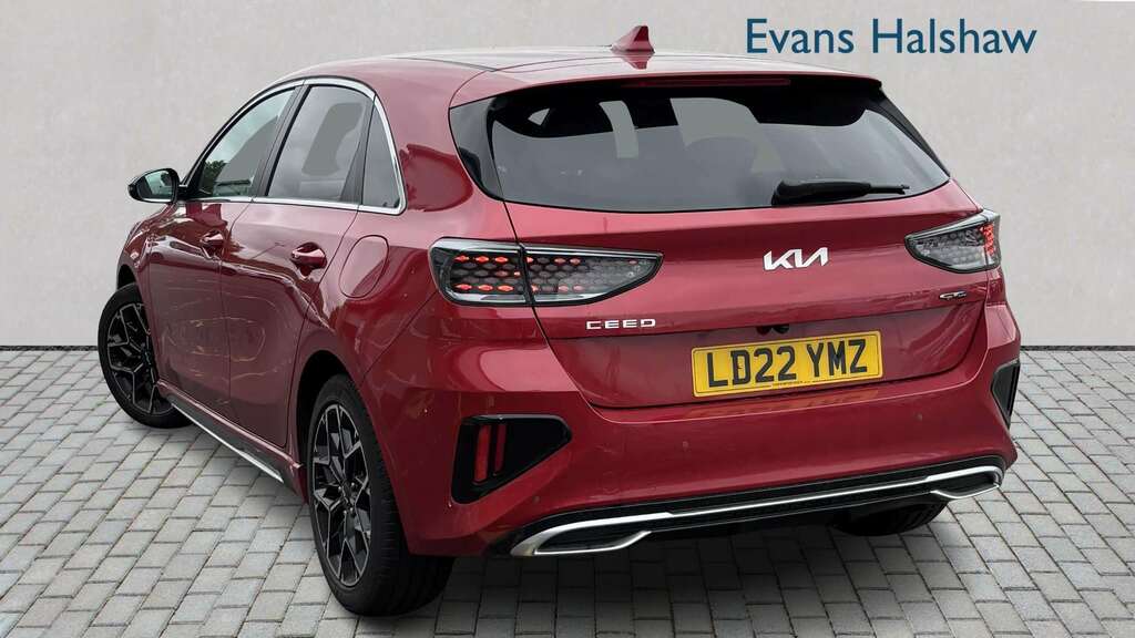 Kia Ceed 1.5T Gdi Isg Gt-line 2022 LD22YMZ Red #2