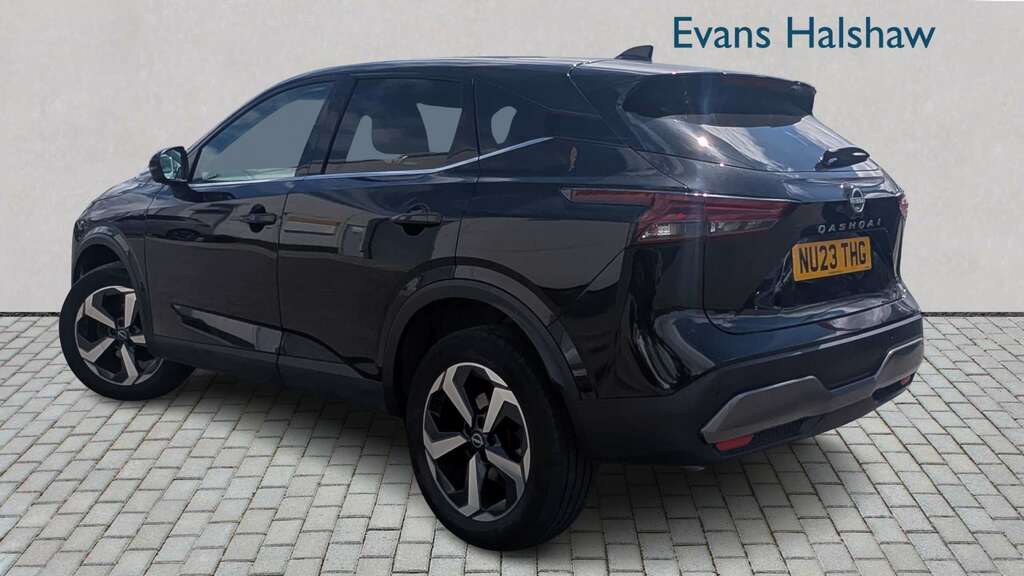 Nissan Qashqai 1.3 Dig-t Mh N-connecta 2023 Black