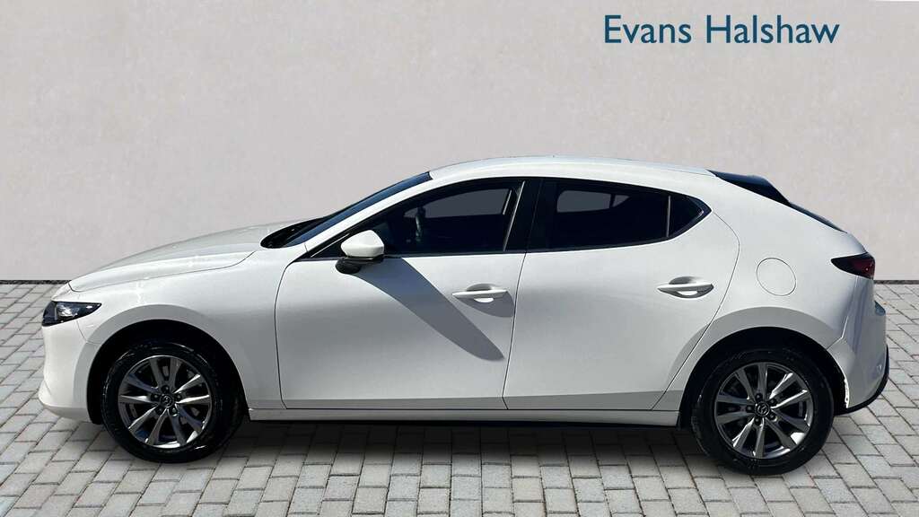 Mazda 3 2.5 E-skyactiv G Mhev 140 Centre-line 2025 White #3