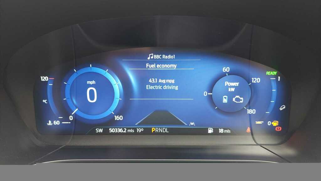 Ford Kuga 2.5 Fhev St-line Edition Cvt 2023 LB73KXY White #4