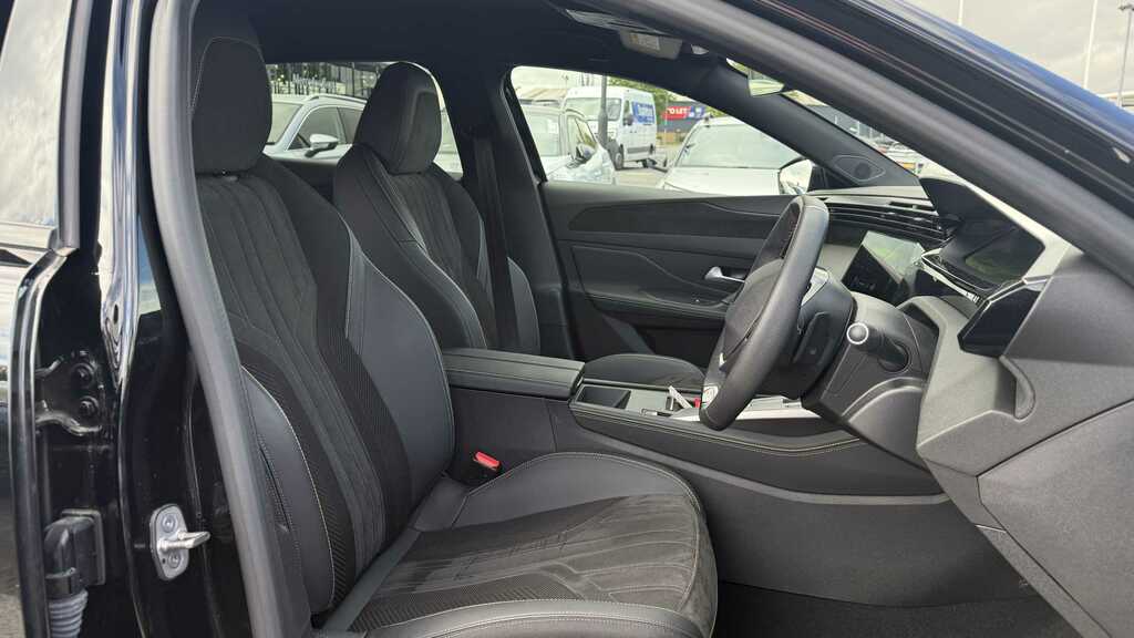 Peugeot 408 1.6 Plug-in Hybrid 225 Gt E-eat8 Black #13