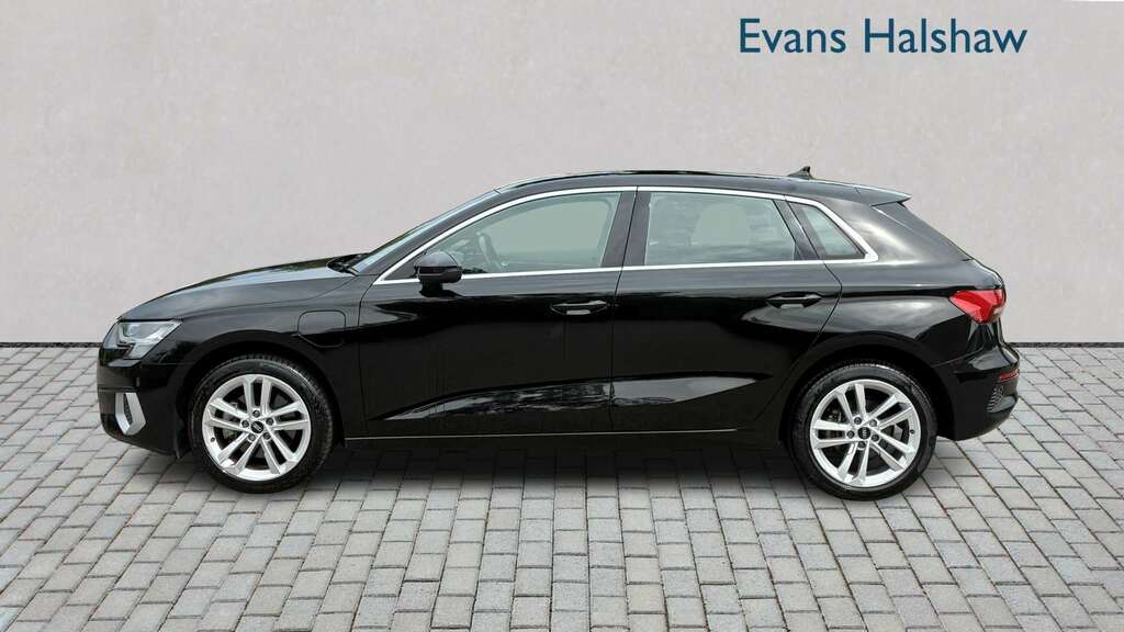 Audi A3 40 Tfsi E Sport S Tronic 2023 RF72URN Black #4