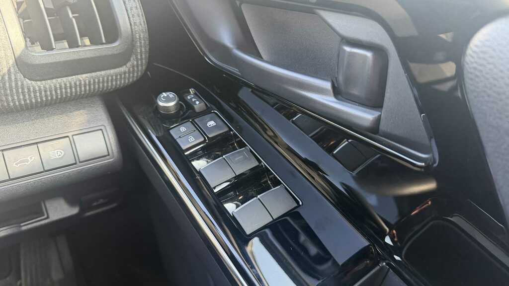 Toyota bZ4X 160Kw Premiere Edition 71.4Kwh Awd Black #22
