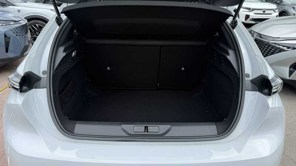 Peugeot 308 1.2 Hybrid 136 Allure E-dsc6 2026 White #8