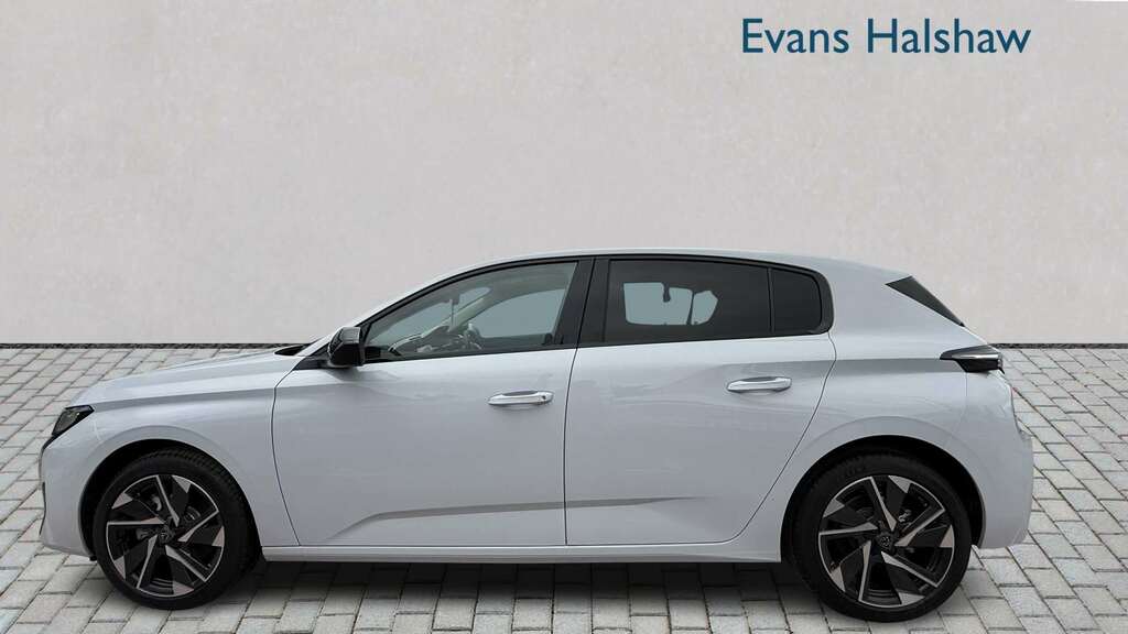 Peugeot 308 1.2 Hybrid 136 Allure E-dsc6 2026 White #4
