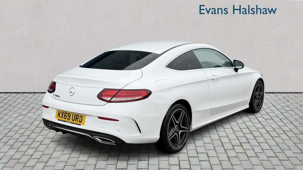 Mercedes-Benz C Class C300d Amg Line Premium 9G-tronic 2019 White #4