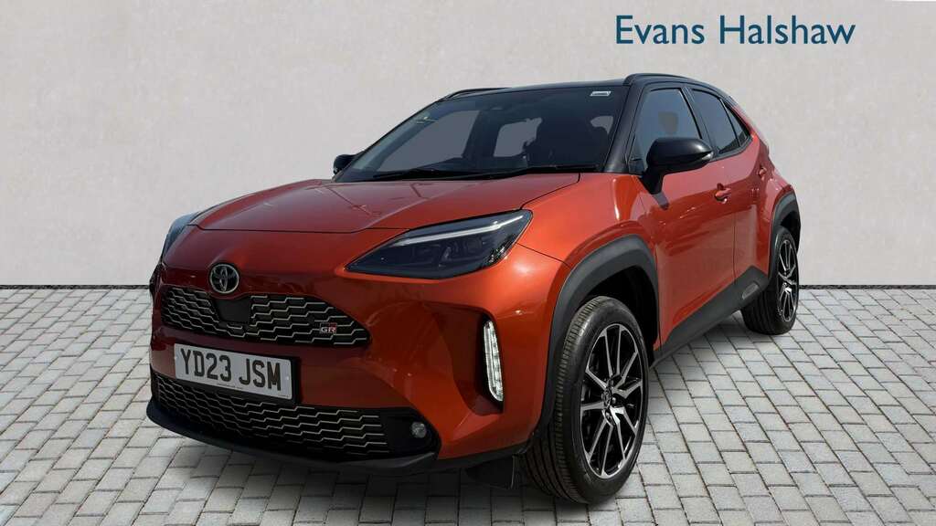 Toyota Yaris Cross 1.5 Hybrid Gr Sport Cvt 2023 Orange #3