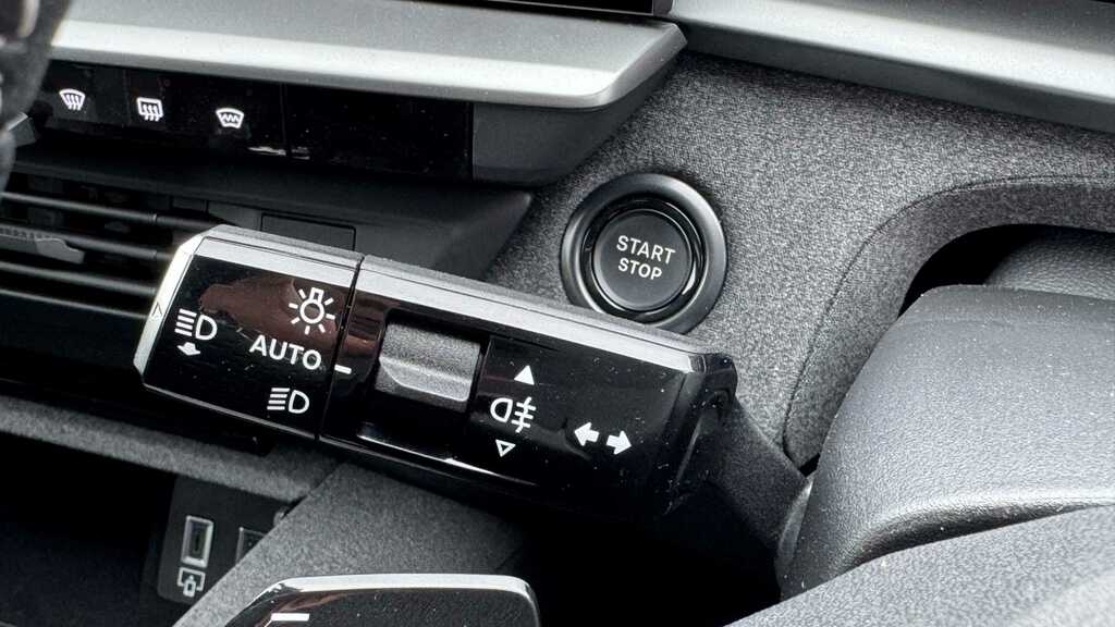 Vauxhall Grandland 1.2 Ultimate Suv Hybrid E Dct White #15