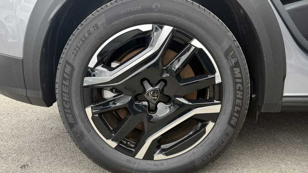 Peugeot 3008 1.2 Hybrid 145 Gt E-dsc6 Black #9
