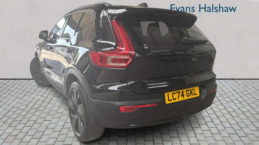 Volvo XC40 2.0 B3p Ultra Black Edition 2024 LC74GKL Black