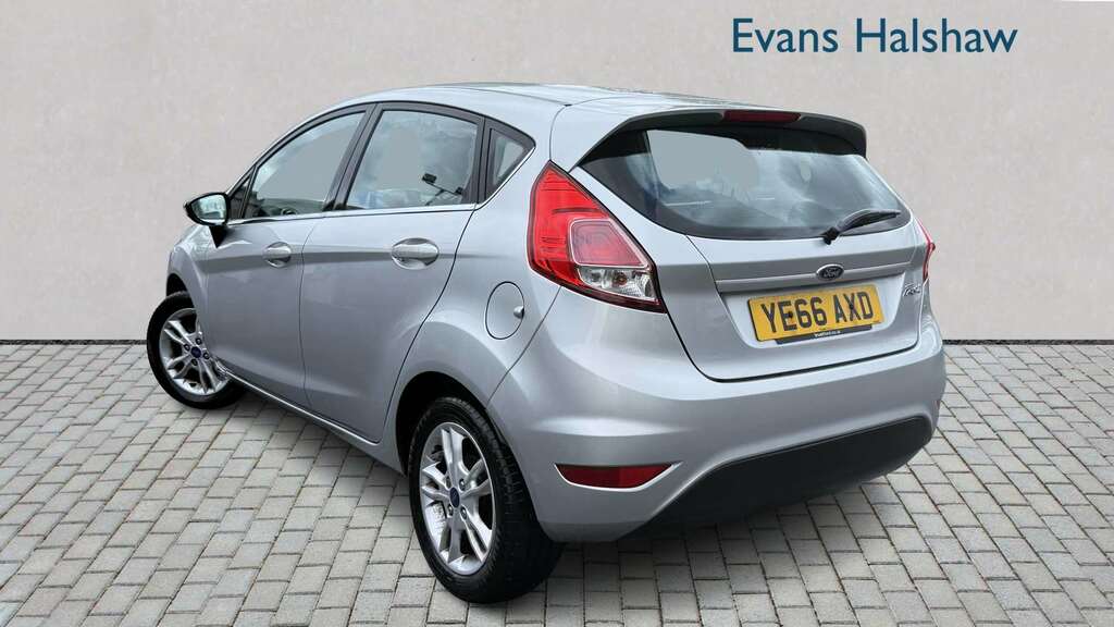 Ford Fiesta 1.25 82 Zetec 2016 Silver #3