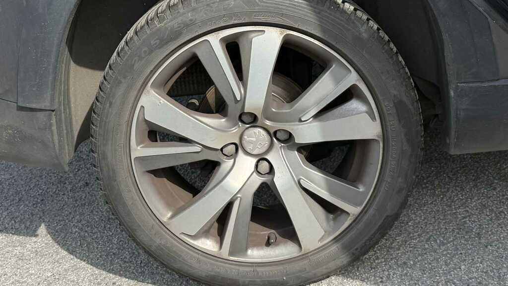 Peugeot 2008 1.2 Puretech Allure Premium Suv Grey #9