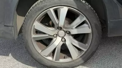 Peugeot 2008 1.2 Puretech Allure Premium Suv #9