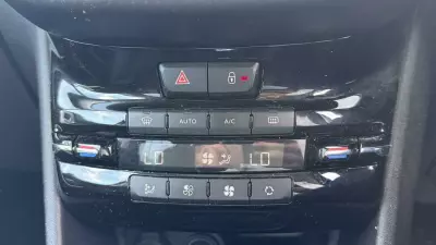 Peugeot 2008 1.2 Puretech Allure Premium Suv #21
