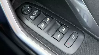 Peugeot 2008 1.2 Puretech Allure Premium Suv #20