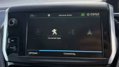 Peugeot 2008 1.2 Puretech Allure Premium Suv #23