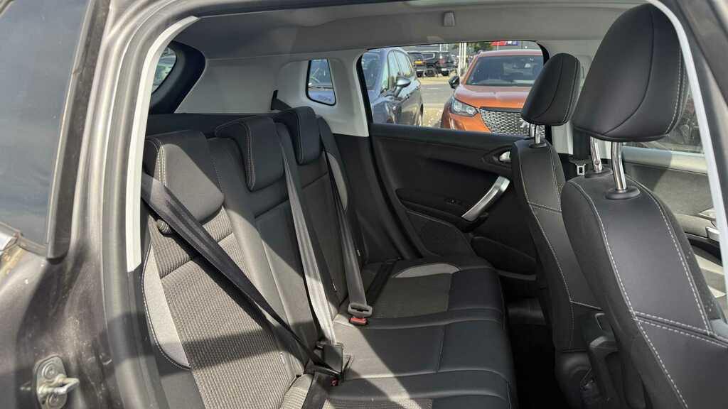 Peugeot 2008 1.2 Puretech Allure Premium Suv Grey #10