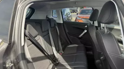 Peugeot 2008 1.2 Puretech Allure Premium Suv #10