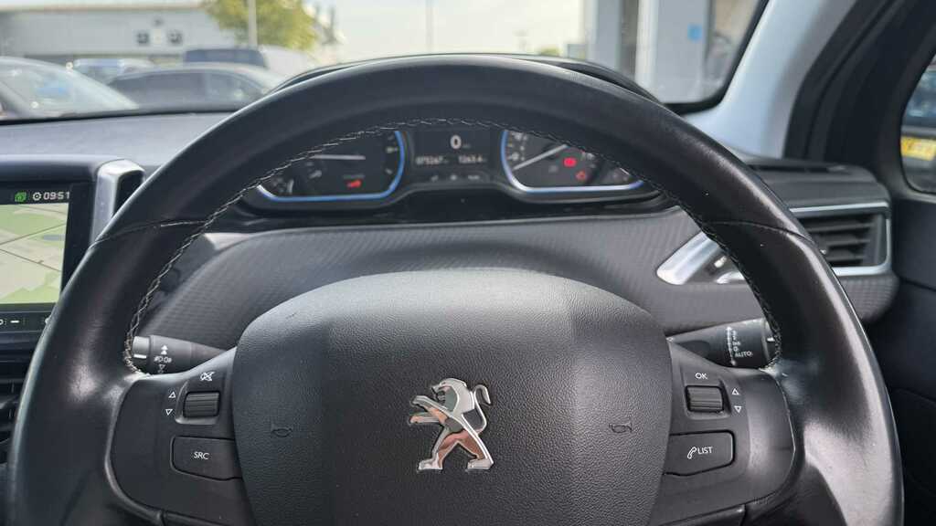 Peugeot 2008 1.2 Puretech Allure Premium Suv Grey #14