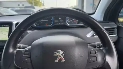 Peugeot 2008 1.2 Puretech Allure Premium Suv #14