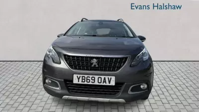 Peugeot 2008 1.2 Puretech Allure Premium Suv #2