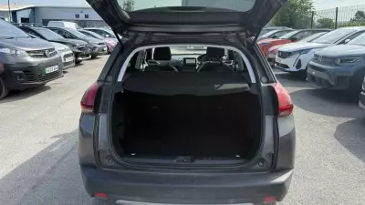 Peugeot 2008 1.2 Puretech Allure Premium Suv #8