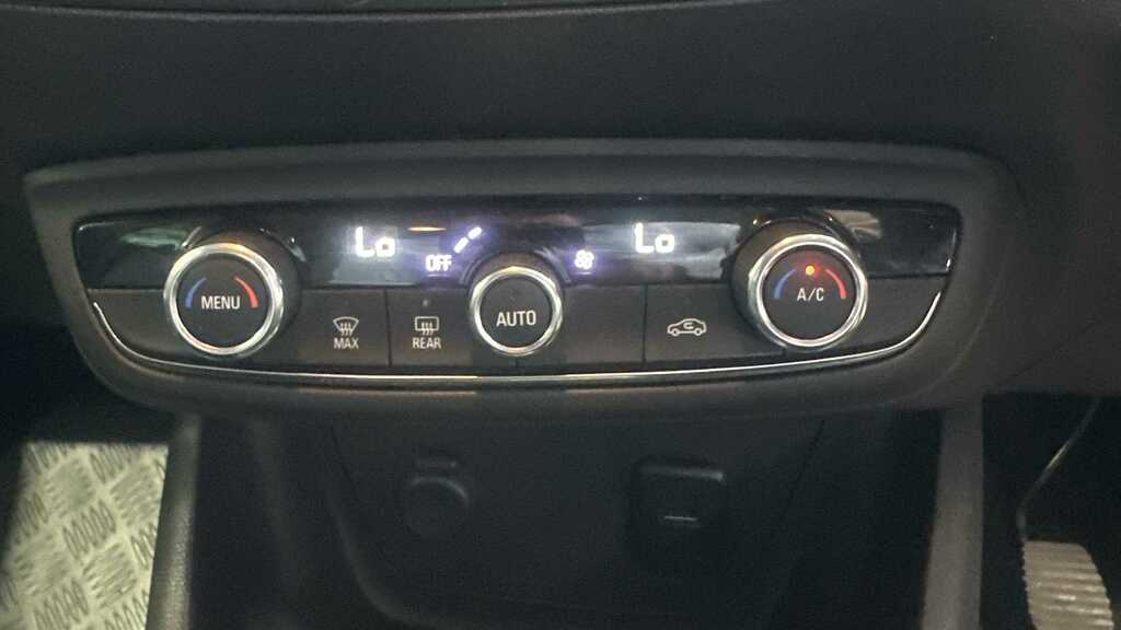 Vauxhall Crossland X Crossland X 1.2 83 Sport Start Stop Hatchb White #8