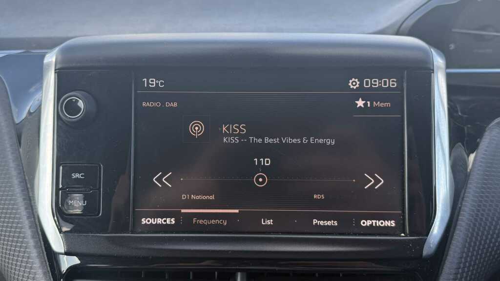 Peugeot 2008 1.2 Puretech Allure Eat Euro 6 Ss Red #12