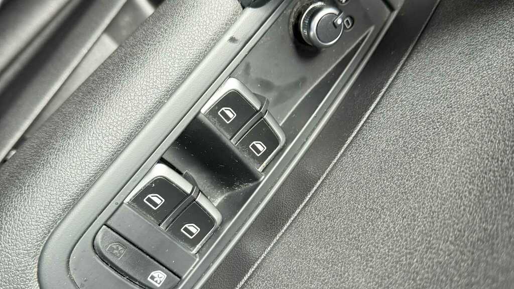 Audi A1 1.4 Tfsi Sport Sportback Euro 6 Red #9