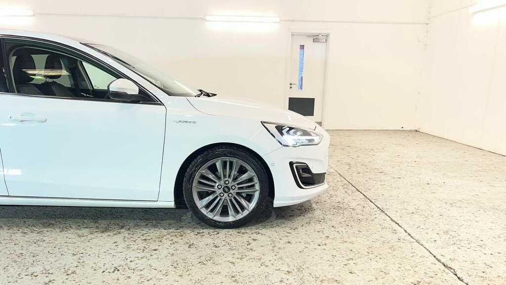 Ford Focus 1.5T Ecoboost Vignale Estate Euro White #14