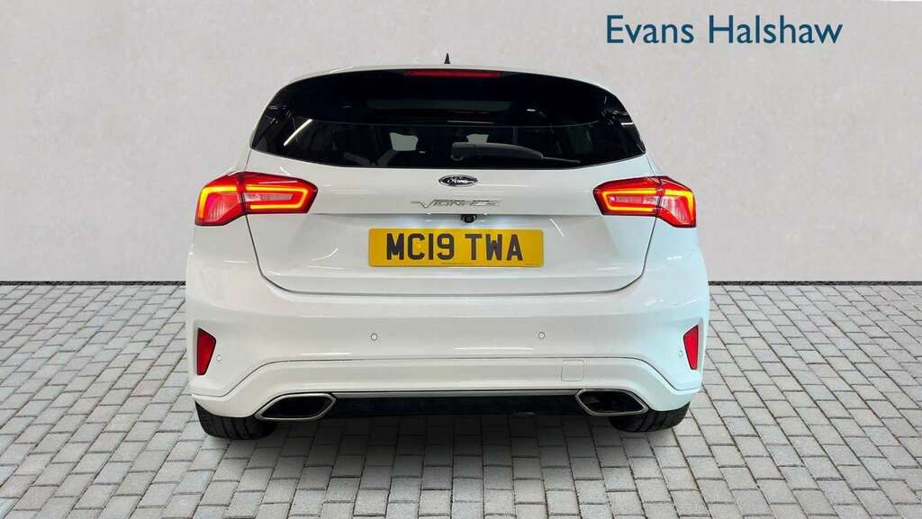 Ford Focus 1.5T Ecoboost Vignale Estate Euro White #7