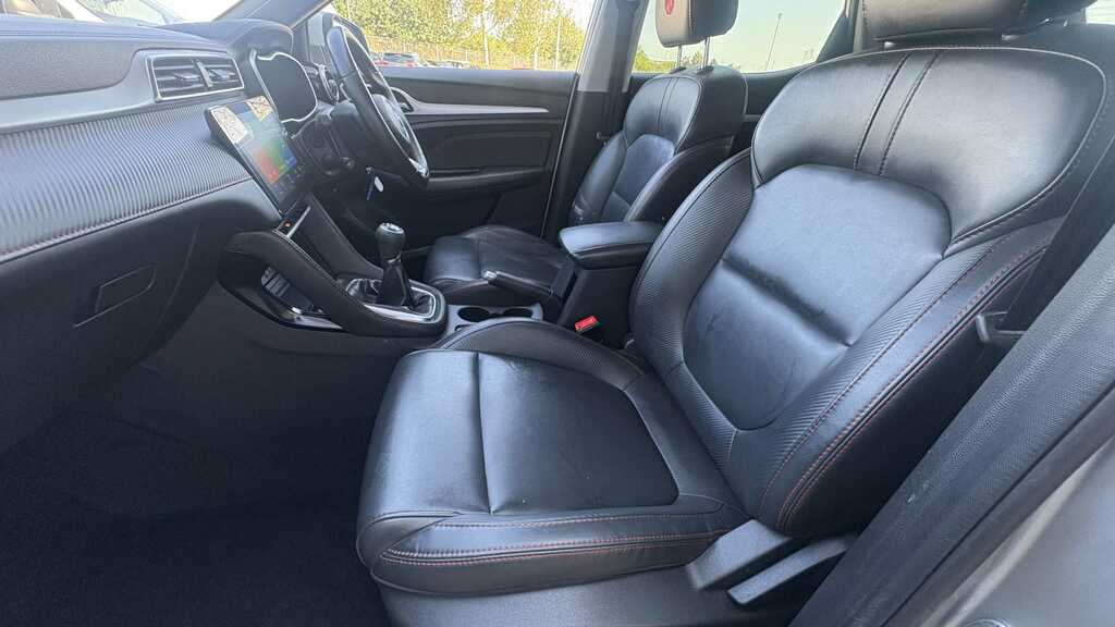 MG ZS 1.5 Vti-tech Exclusive 2023 CN23ZTZ Silver #4