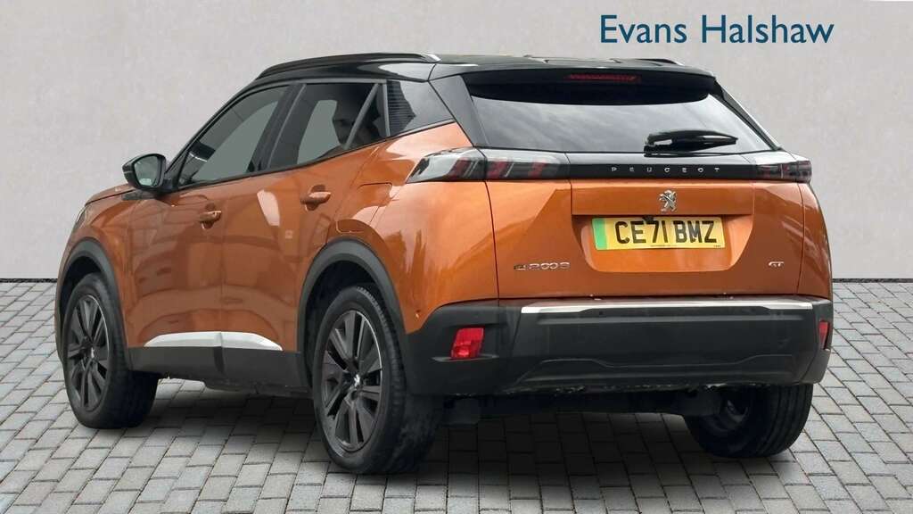 Peugeot e-2008 100Kw Gt Premium 50Kwh 2021 Orange