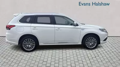Mitsubishi Outlander 2.4H Twinmotor 13.8Kwh Dynamic Cvt 4Wd Euro 6 Ss Black #4