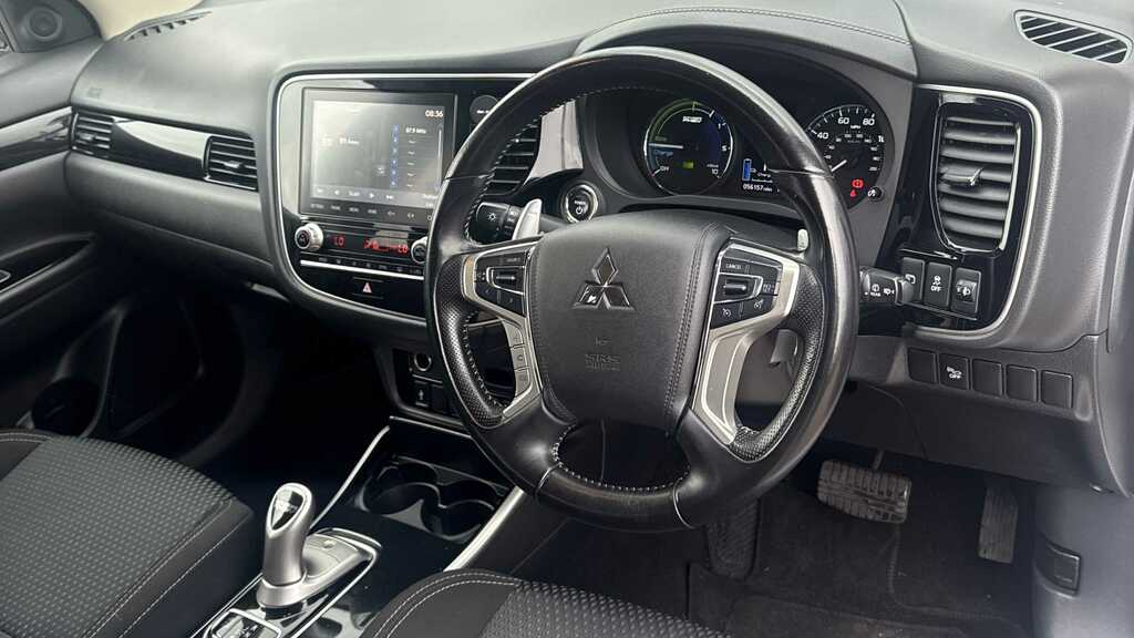 Mitsubishi Outlander 2.4 Phev Design 2020 White #5
