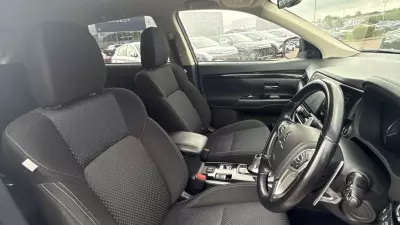 Mitsubishi Outlander 2.4H Twinmotor 13.8Kwh Dynamic Cvt 4Wd Euro 6 Ss Black #2