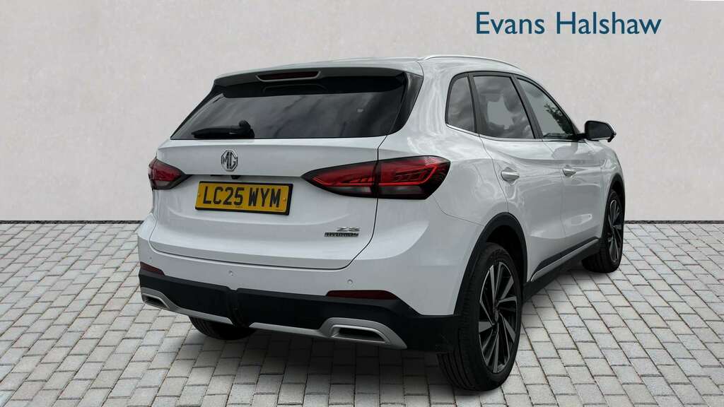 MG ZS 1.5 Hybrid Trophy 2025 White #6