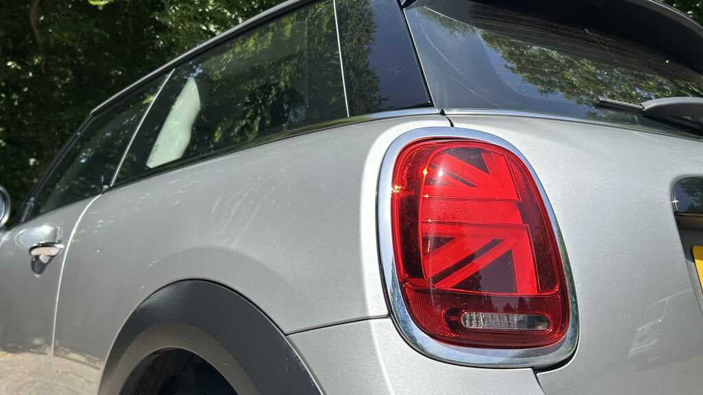 Mini Hatch 1.5 Cooper Classic 2023 YA72HNK Silver #6