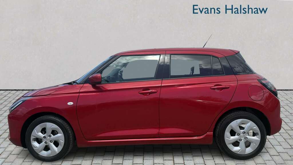 Suzuki Swift 1.2 Mild Hybrid Motion Cvt 2025 Red #4
