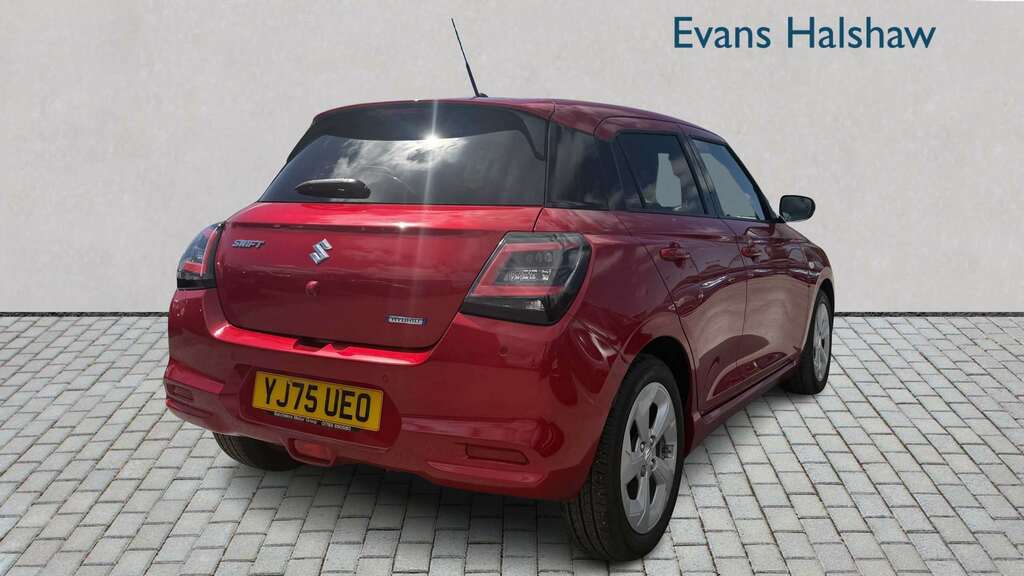 Suzuki Swift 1.2 Mild Hybrid Motion Cvt 2025 Red #6