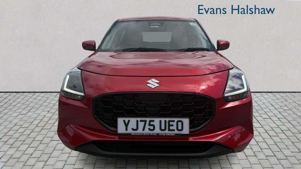Suzuki Swift 1.2 Mild Hybrid Motion Cvt 2025 Red #2