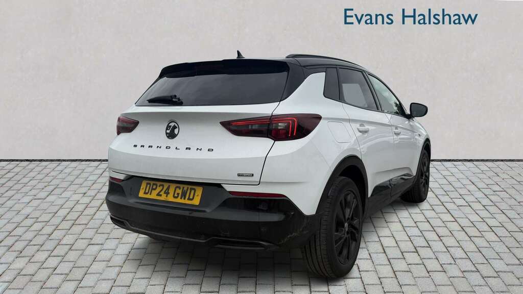 Vauxhall Grandland 1.6 Plug-in Hybrid Gs 2024 White #5