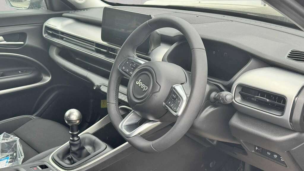 Jeep Avenger 1.2 Summit 2025 WR25TXG Black #4