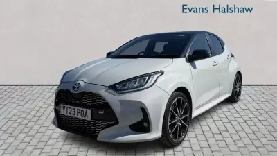 Toyota Yaris 1.5 Hybrid Icon Cvt Silver #3