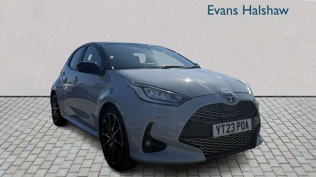 Toyota Yaris 1.5 Hybrid Gr Sport Cvt 2023 Grey