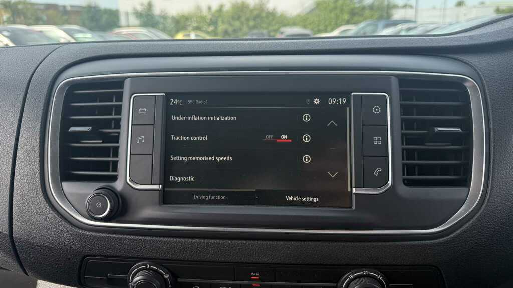 Vauxhall Vivaro Vivaro Life 100Kw Ultimate M 50Kwh Estate Grey #18