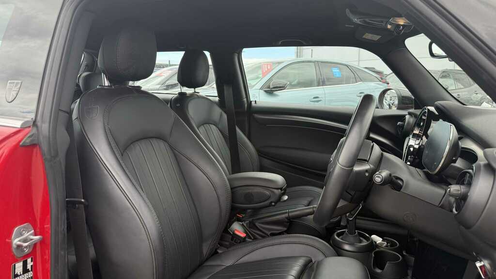 Mini Hatch 1.5 Cooper Exclusive 2023 MA72KOJ Red #5