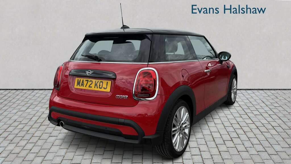 Mini Hatch 1.5 Cooper Exclusive 2023 MA72KOJ Red #3