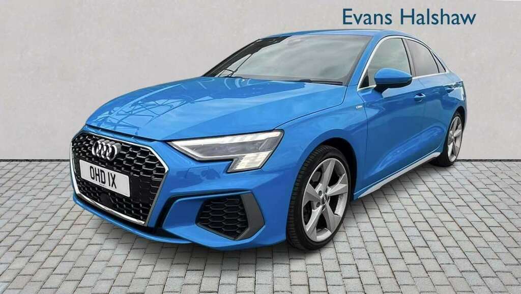 Audi A3 35 Tfsi S Line S Tronic 2020 RJ70FNM Blue #2